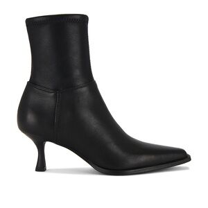 Steve Madden Stasia Boot